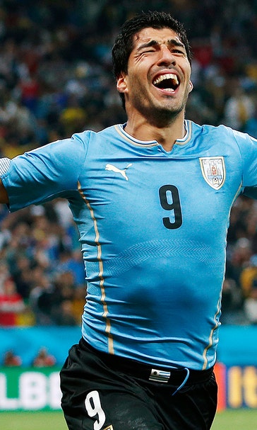 Barcelona decline to include biting clause in Suarez's contract